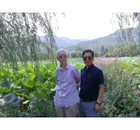 张东海艺术家之风采留影8