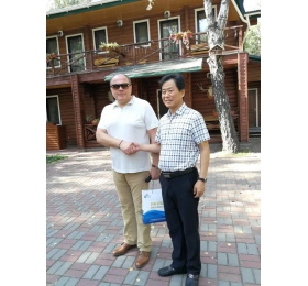 张东海艺术家之风采留影6