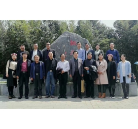 张东海艺术家之风采留影31