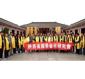张东海艺术家之风采留影55